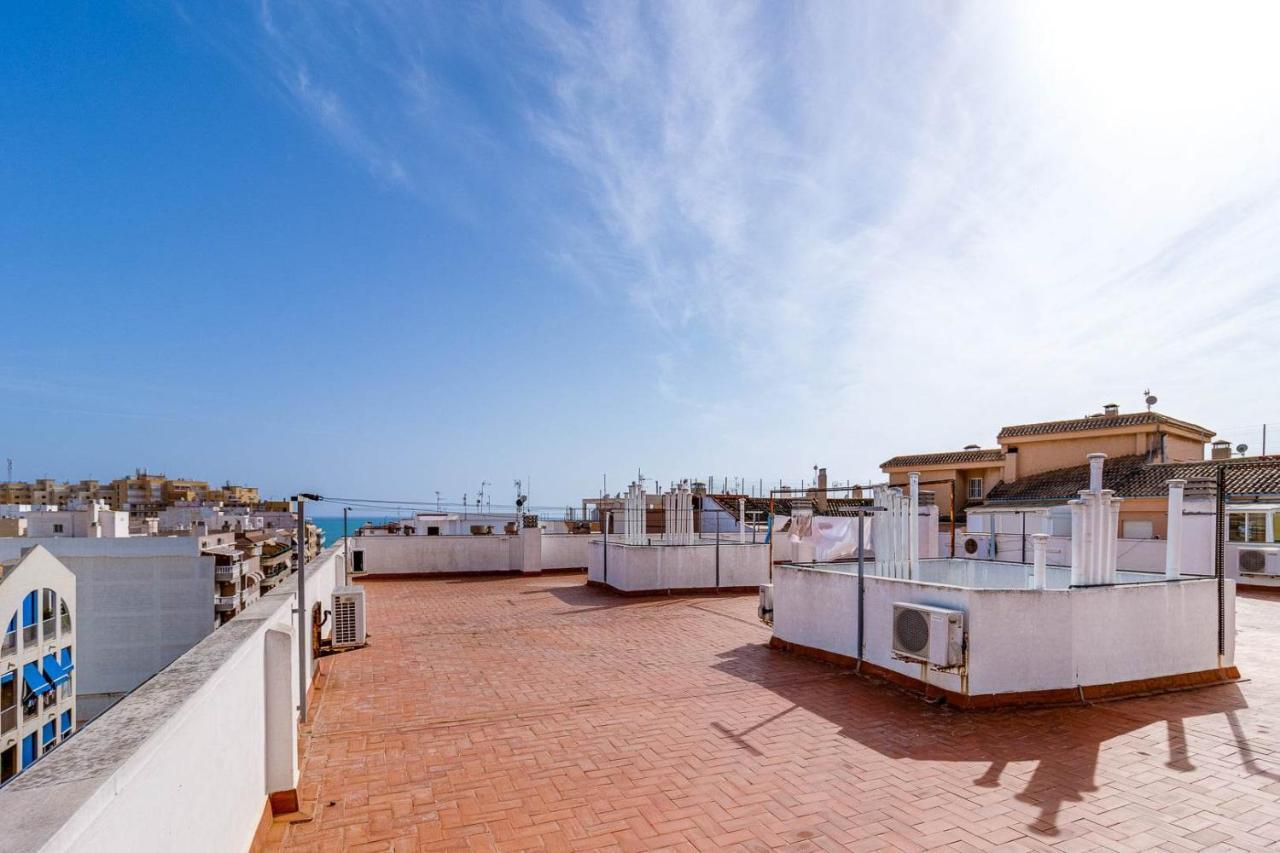 Cozy Appartment Torrevieja At Irina Exterior photo