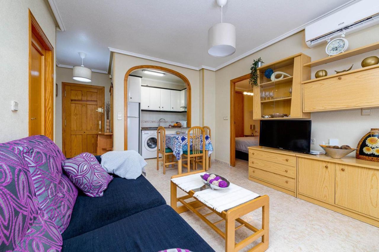 Cozy Appartment Torrevieja At Irina Exterior photo